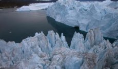 ذوبان الجليد يؤثر على تمايل الأرض!